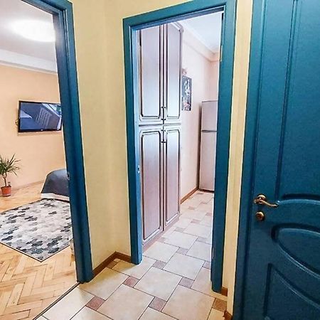 Cozy Flat Apartment Киев Екстериор снимка